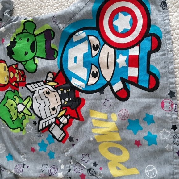 Marvel XS Mini Heros Graphic Grey Scrub Top - Picture 14 of 16